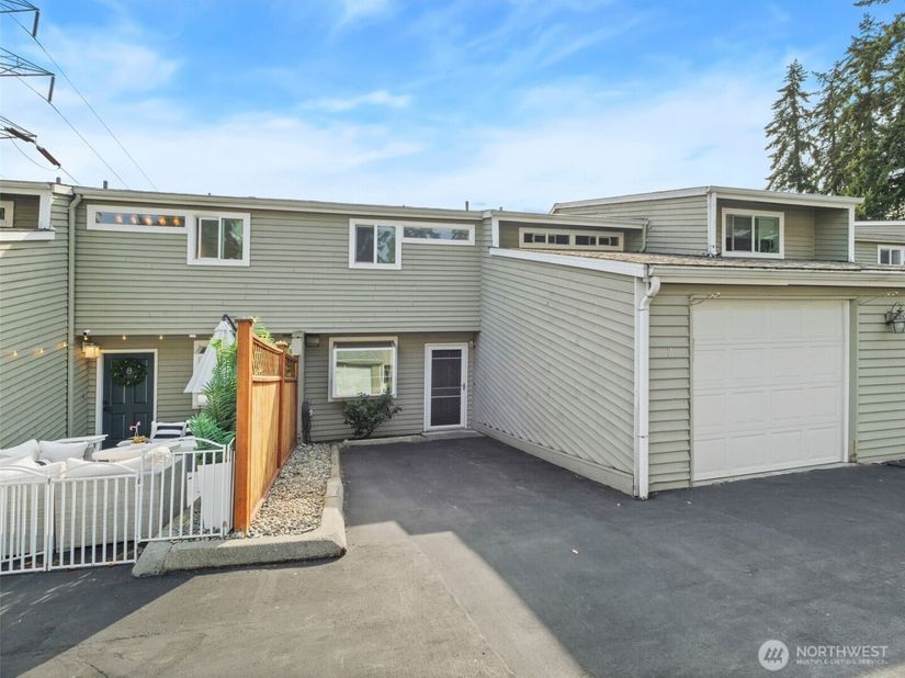 14441 124th Avenue NE A7, Kirkland WA 98034