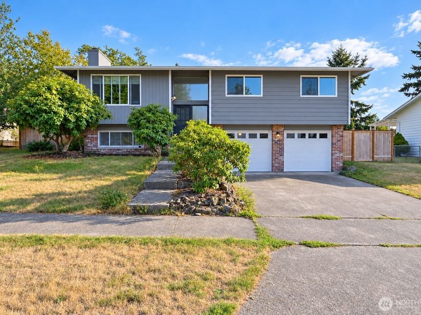 1012 E Laurel Street, Kent WA 98030