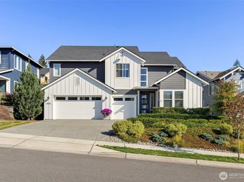 2432 NE Waterlily Way