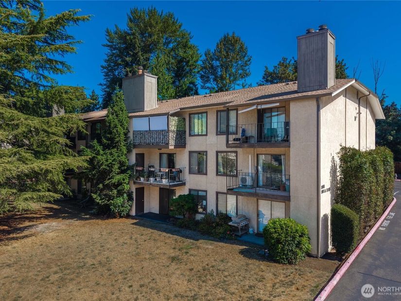 23511 102 Avenue SE D103, Kent WA 98031