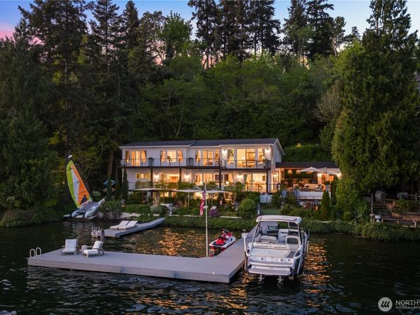8097 W Mercer Way, Mercer Island WA 98040