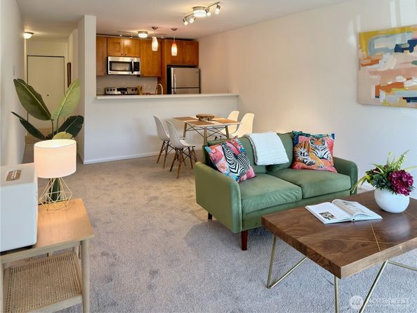 5834 NE 75th Street B202, Seattle WA 98115