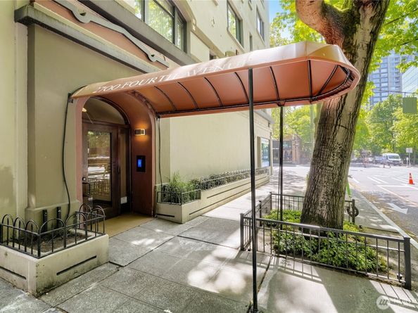 2700 4th Avenue 301, Seattle WA 98121