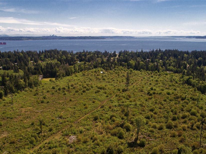 12426 NE Philip Drive S, Kingston WA 98346