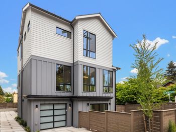 102 NE 44th Street