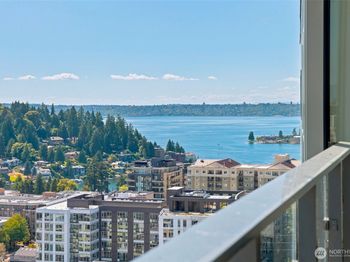 188 Bellevue Way NE