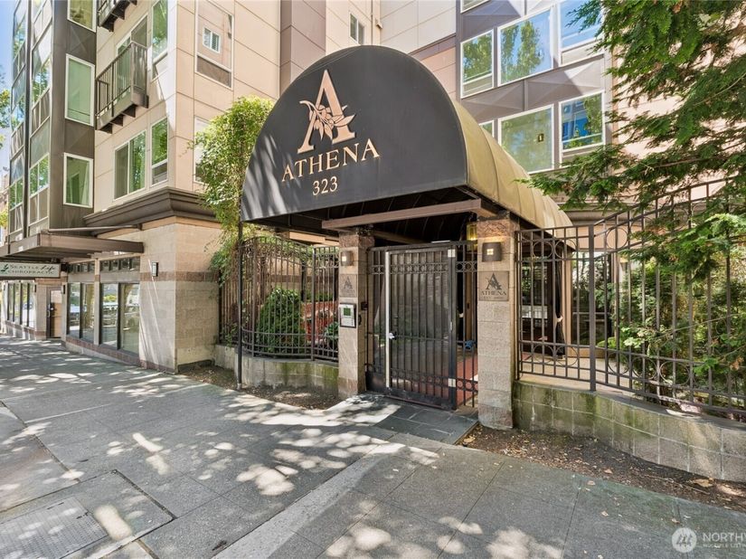 323 Queen Anne Avenue N 711, Seattle WA 98109