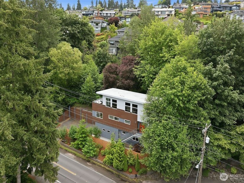 9007 Sand Point Way NE, Seattle WA 98115