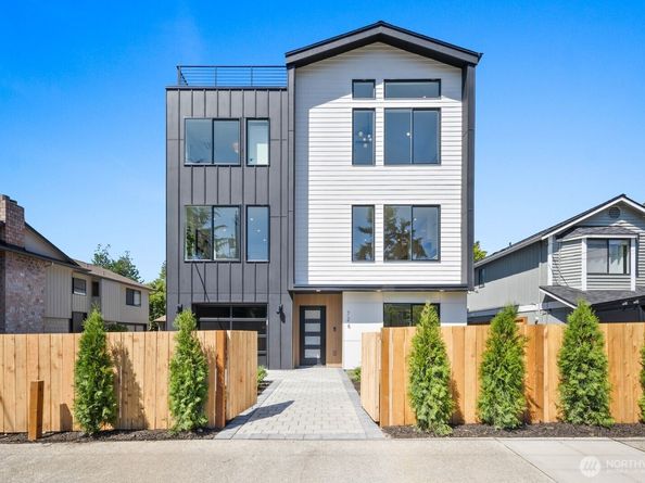 726 N 89th Street, Seattle WA 98103