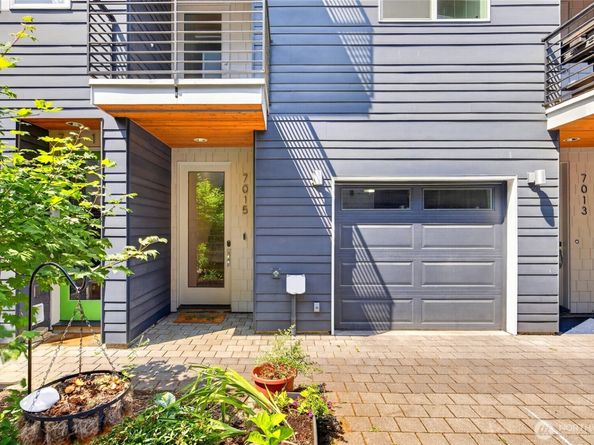 7015 42nd Avenue S, Seattle WA 98118