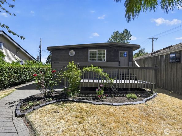 7768 14th Avenue SW, Seattle WA 98106
