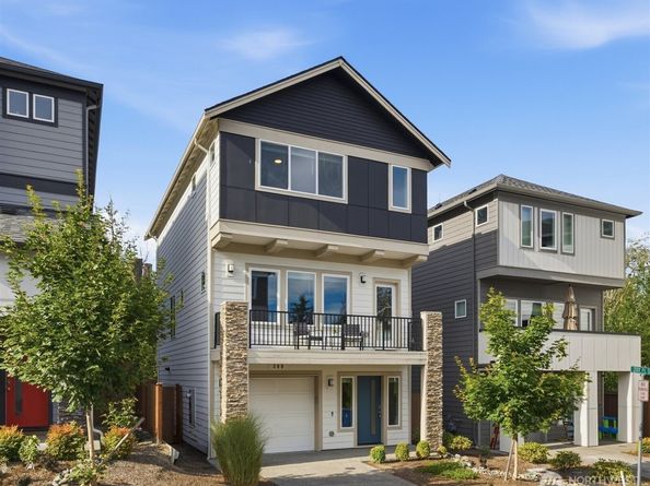 309 207TH Place SE, Bothell WA 98012
