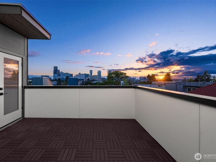821 B 17th Avenue, Seattle WA 98144