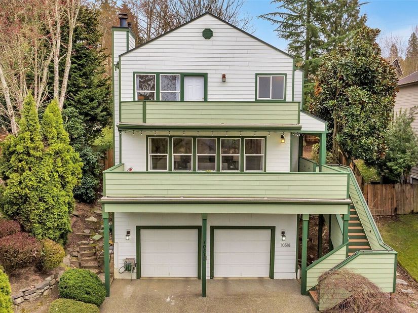 10518 157th Avenue NE, Redmond WA 98052