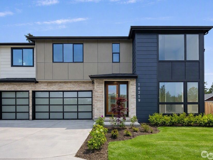 16219 Simonds Road NE, Kenmore WA 98028