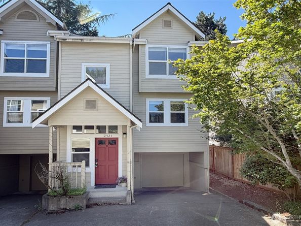 12527 27th Avenue NE D, Seattle WA 98125