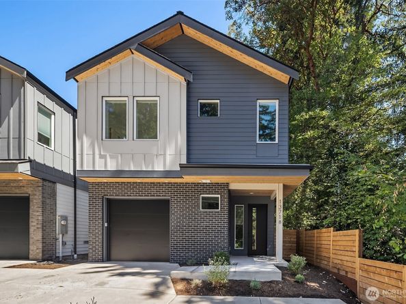13718 84th Avenue NE, Kirkland WA 98034