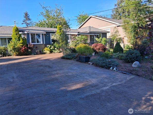 8242 S 128th Street, Seattle WA 98178