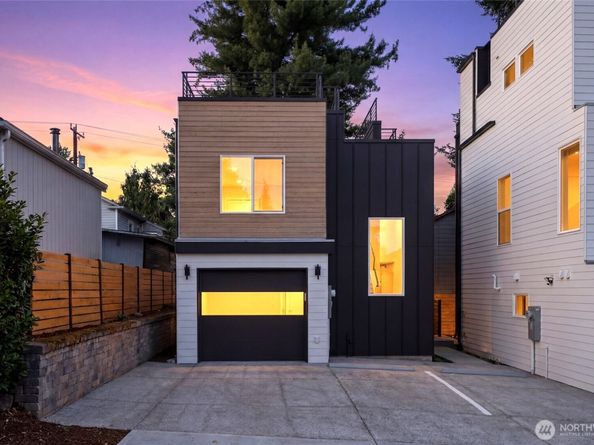 9811 Linden Avenue N, Seattle WA 98103