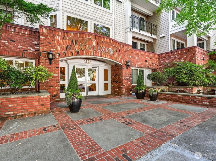 1525 NW 57th Street 326, Seattle WA 98107