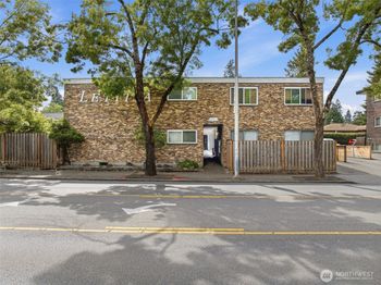 8701 35th Avenue NE