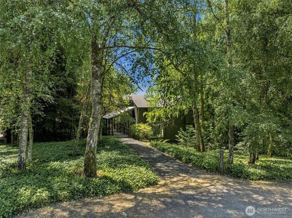 9375 NE Eric Avenue, Bainbridge Island WA 98110