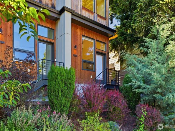 3645 22nd Avenue W G, Seattle WA 98199