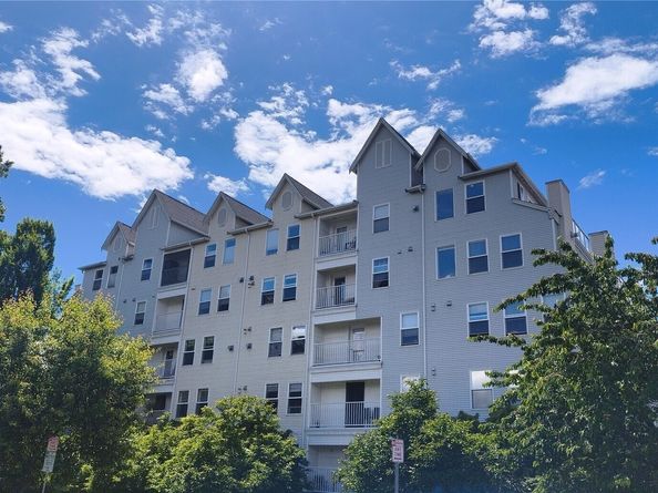 2522 Rucker Avenue 407, Everett WA 98201