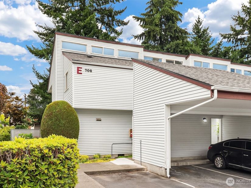 708 6th Avenue S E101, Kent WA 98032