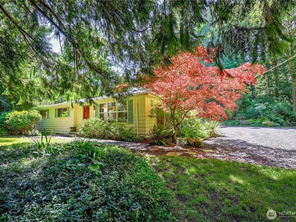 8883 NE Wardwell Road, Bainbridge Island WA 98110