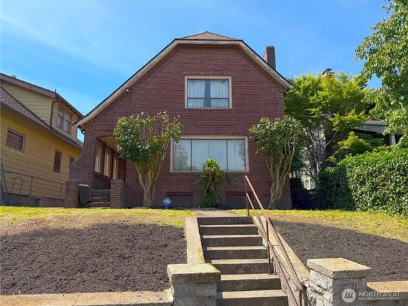 3045 19th Avenue S, Seattle WA 98144
