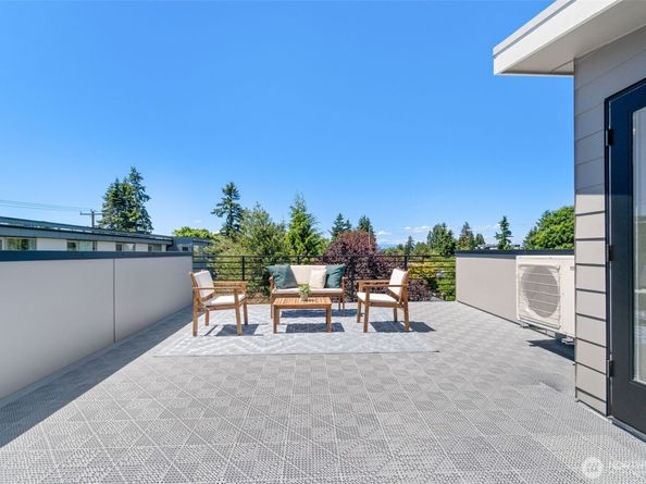 8711 15th Avenue NW A, Seattle WA 98117