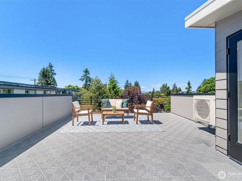 8711 15th Avenue NW A, Seattle WA 98117