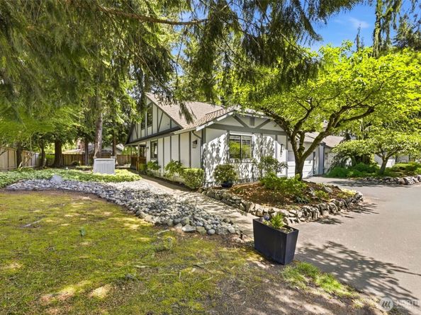 1805 Village Green Drive 17, Mill Creek WA 98012
