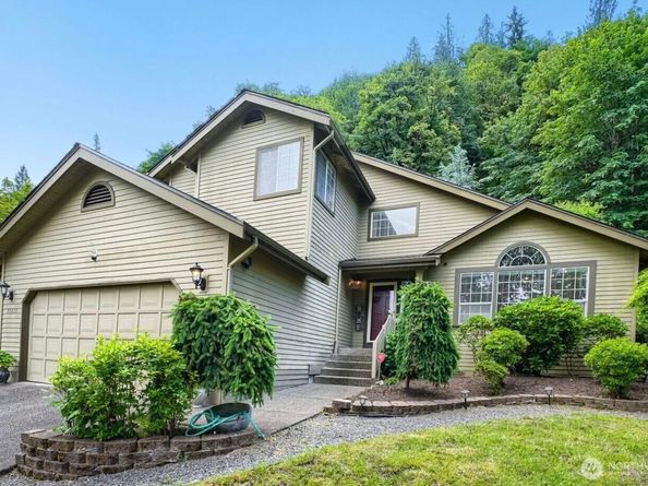 15827 SE 156th Court, Renton WA 98058