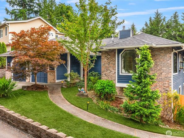 8227 NE 166th Street, Kenmore WA 98028