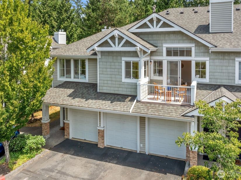 5248 238th Lane SE 83, Issaquah WA 98029