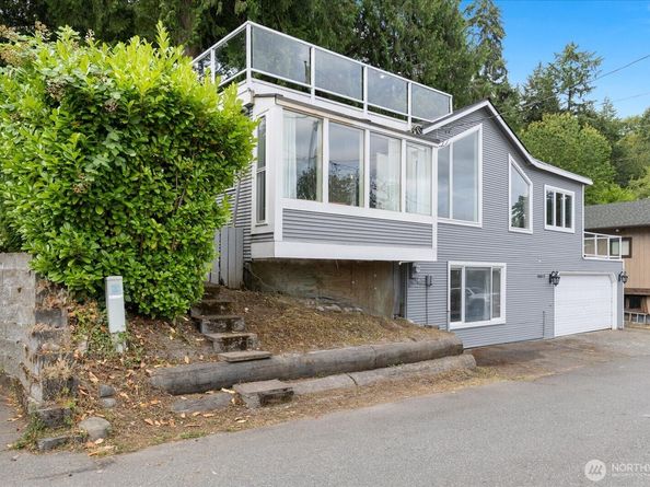 16917 SE 38th Place, Bellevue WA 98008