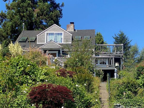 12321 42nd Avenue NE, Seattle WA 98125