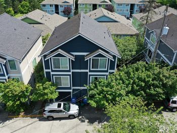 2414 SW Holden Street
