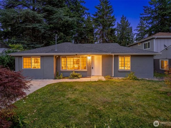 15520 32nd Avenue NE, Shoreline WA 98155