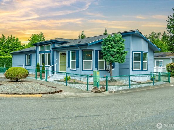 15400 SE 155th Place 1, Renton WA 98058