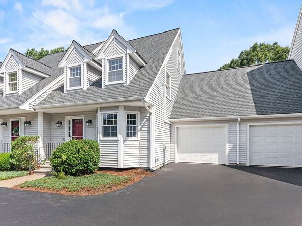 24 Cinnamon Cir 24, Walpole MA 02081
