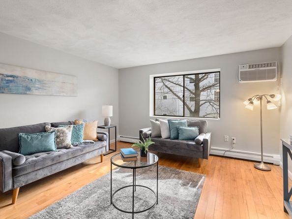 84 Grant St 12, Somerville MA 02145