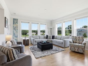 6 Overlook Dr