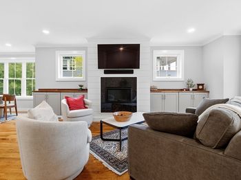26 Neponset Ave