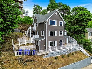 468 Salem St