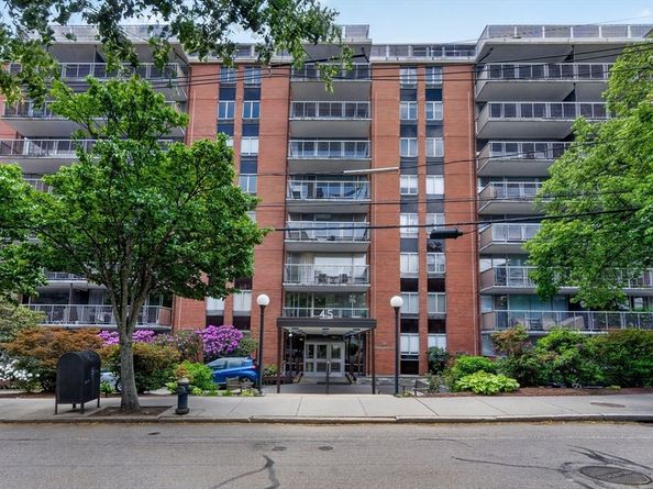 45 Longwood Ave 409, Brookline MA 02446
