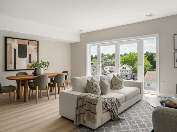 13 Wentworth Road 404, Quincy MA 02170