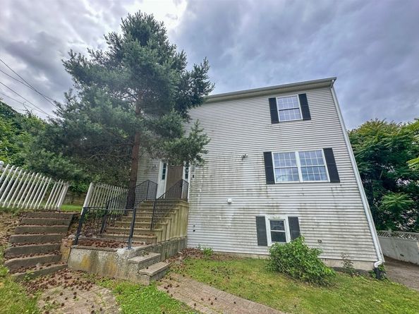 20 Groton Pl, Worcester MA 01604